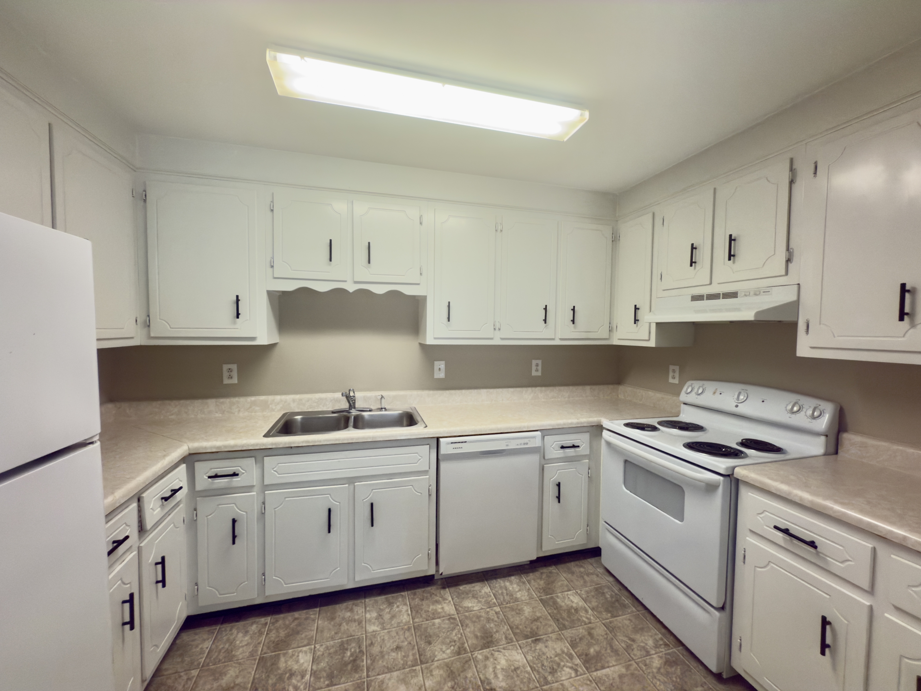 608 Commerce Street - 6081